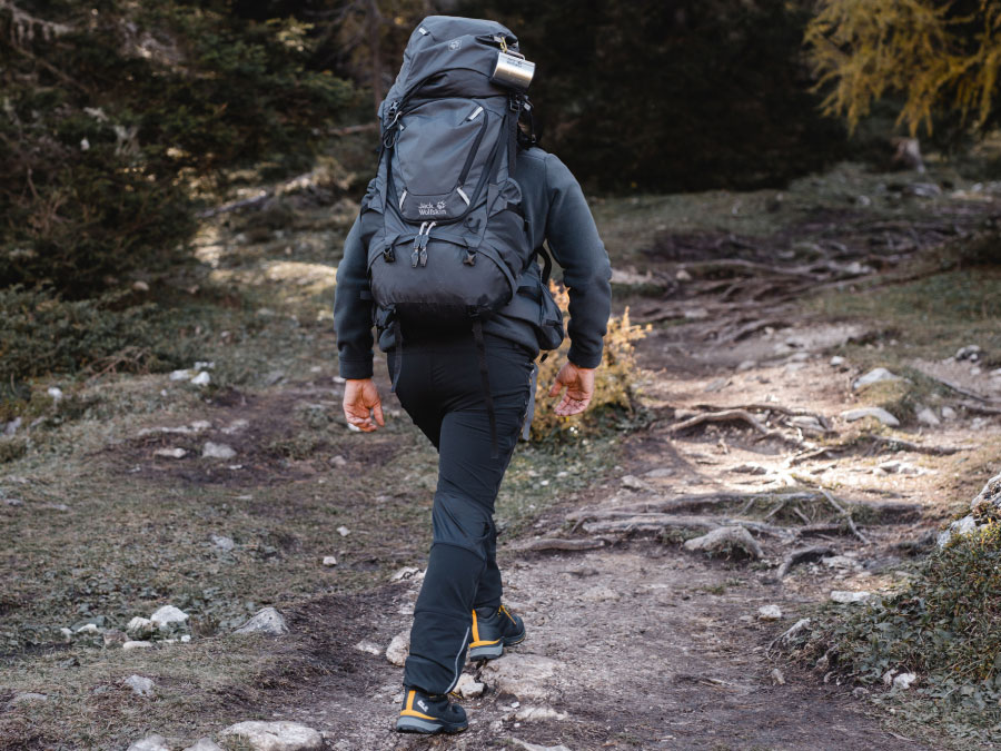 Scarponi da montagna durante l’utilizzo in vetta